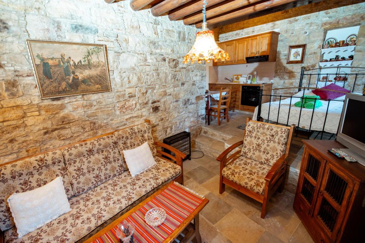 Constantias Stone Houses Lofou Exterior foto